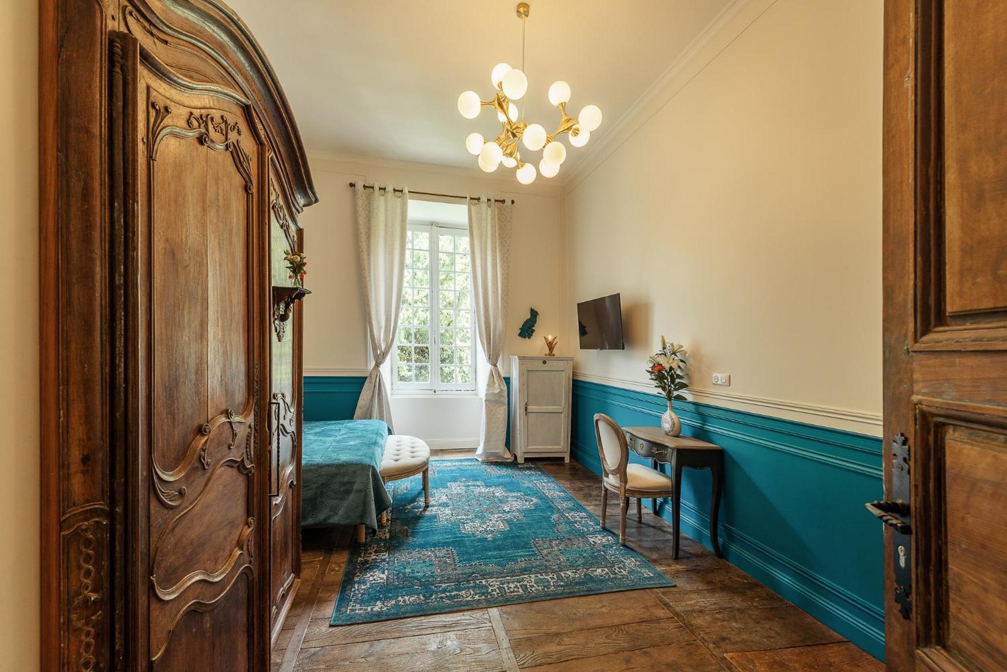 مبيت وإفطار Autoire Manoir De Laroque Delprat المظهر الخارجي الصورة