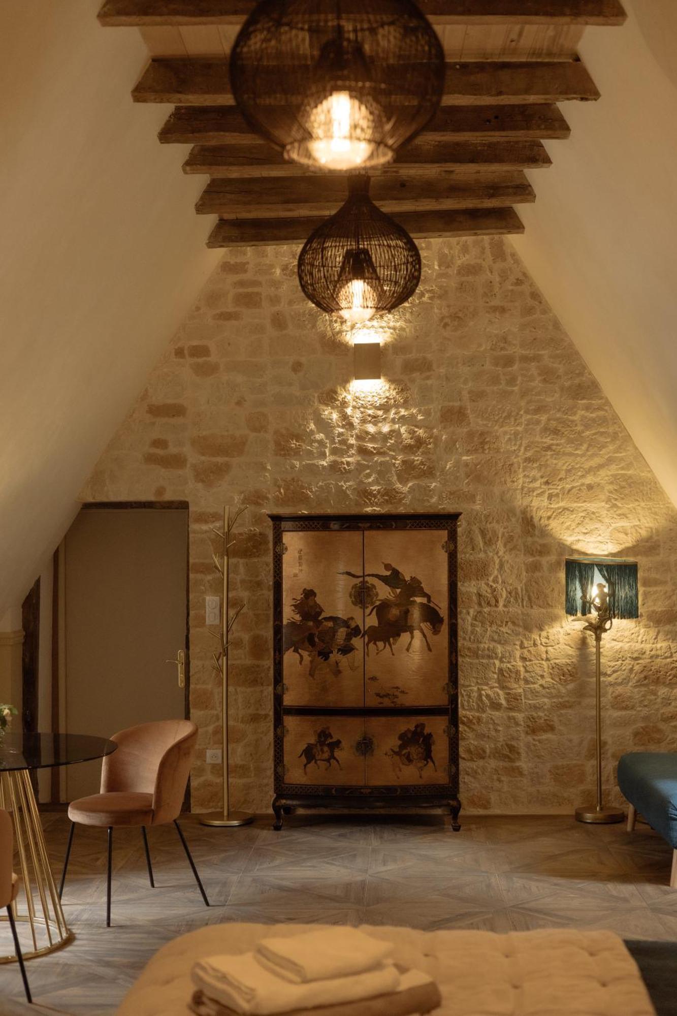 مبيت وإفطار Autoire Manoir De Laroque Delprat المظهر الخارجي الصورة